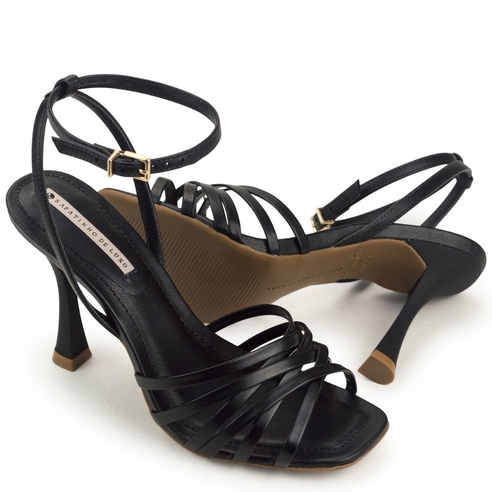 New Black leather Strappy Heels sandals size 6 teens prom homecoming party girly